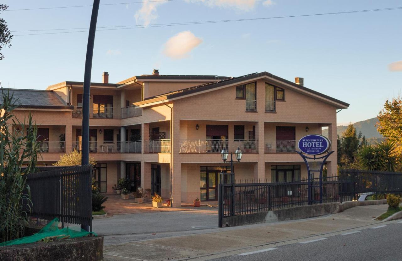Ruggiero Park Hotel Vallo della Lucania Eksteriør billede