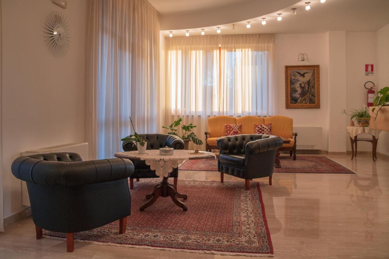 Ruggiero Park Hotel Vallo della Lucania Eksteriør billede
