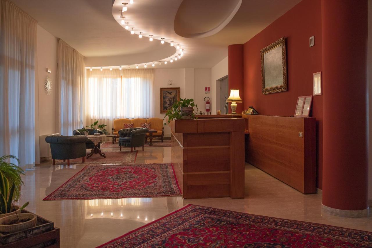 Ruggiero Park Hotel Vallo della Lucania Eksteriør billede