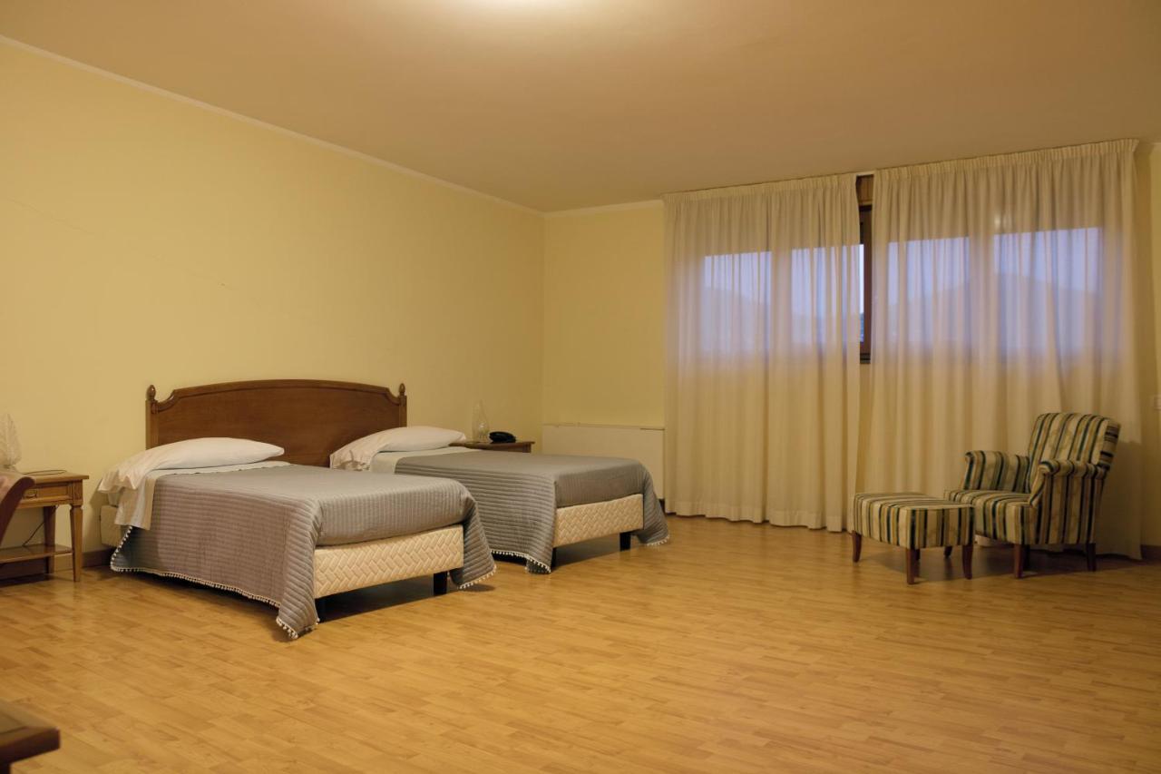 Ruggiero Park Hotel Vallo della Lucania Eksteriør billede