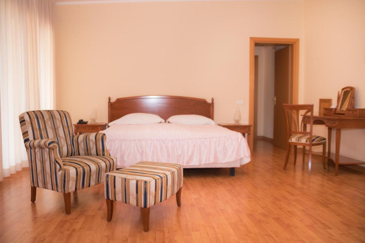 Ruggiero Park Hotel Vallo della Lucania Eksteriør billede